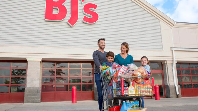 Family shopping at BJ's